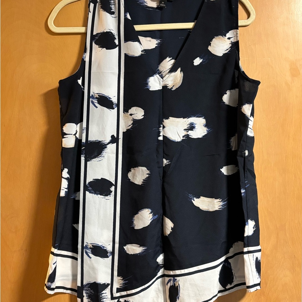 Banana Republic Navy and Cream Sleeveless Blouse